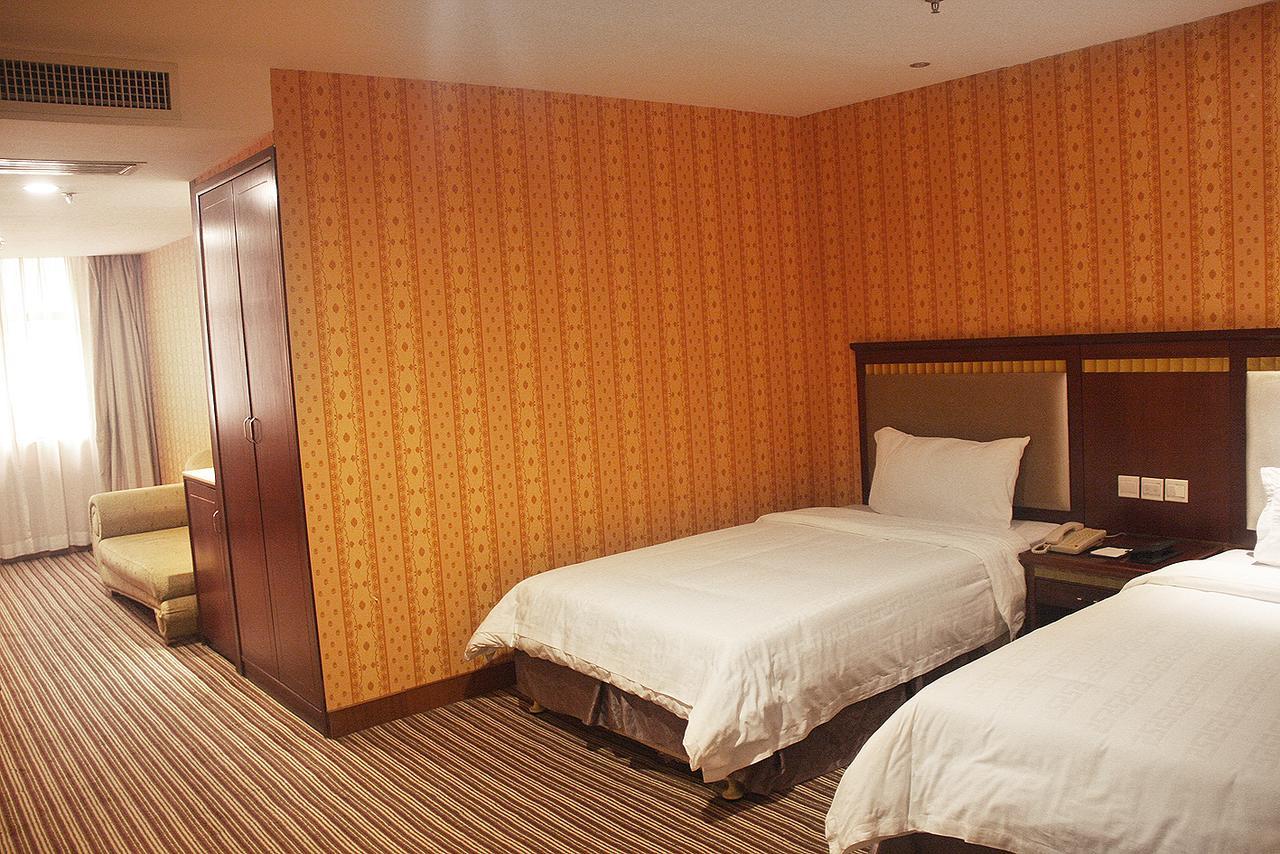 Huizhou Jinhuayue International Hotel Exterior photo